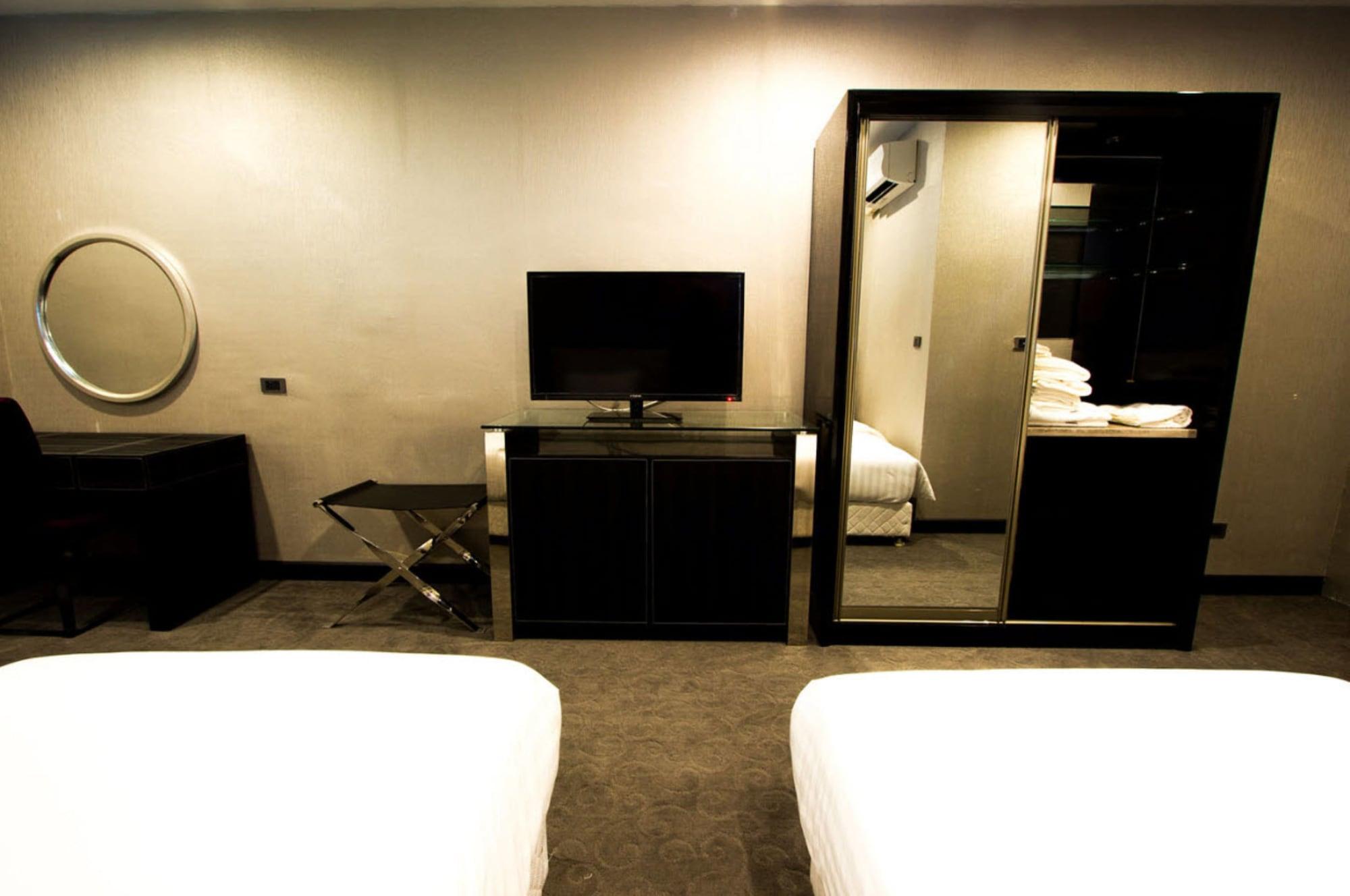 Sakura Sky Residence Банкок Екстериор снимка