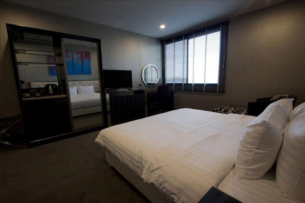 Sakura Sky Residence Банкок Екстериор снимка