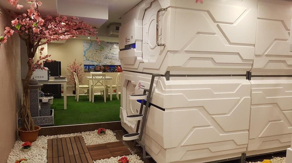 Sakura Sky Residence Банкок Екстериор снимка