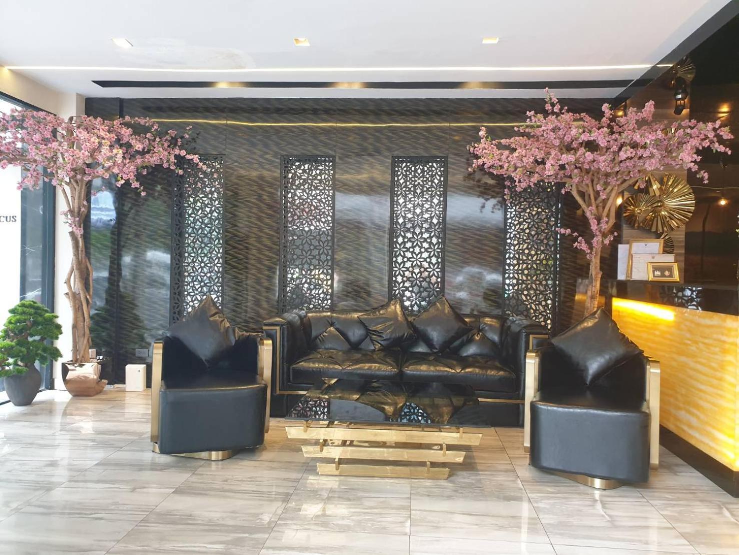 Sakura Sky Residence Банкок Екстериор снимка