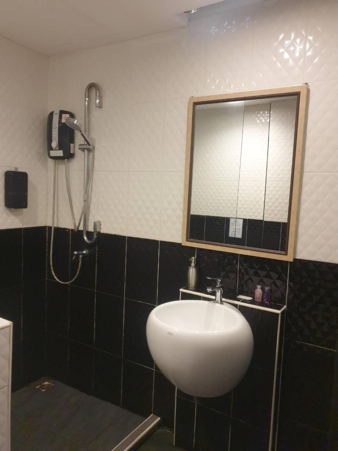Sakura Sky Residence Банкок Екстериор снимка
